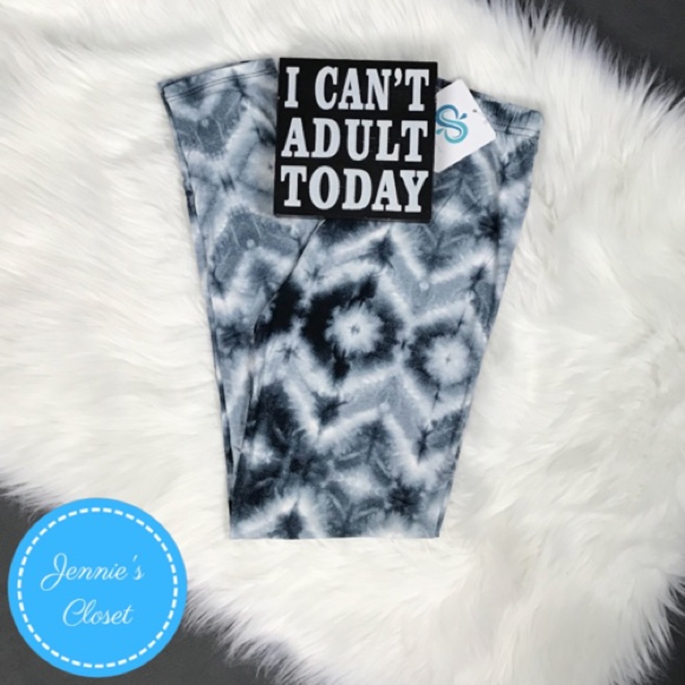 Infinity Raine Grey Geometric Abstract Leggings